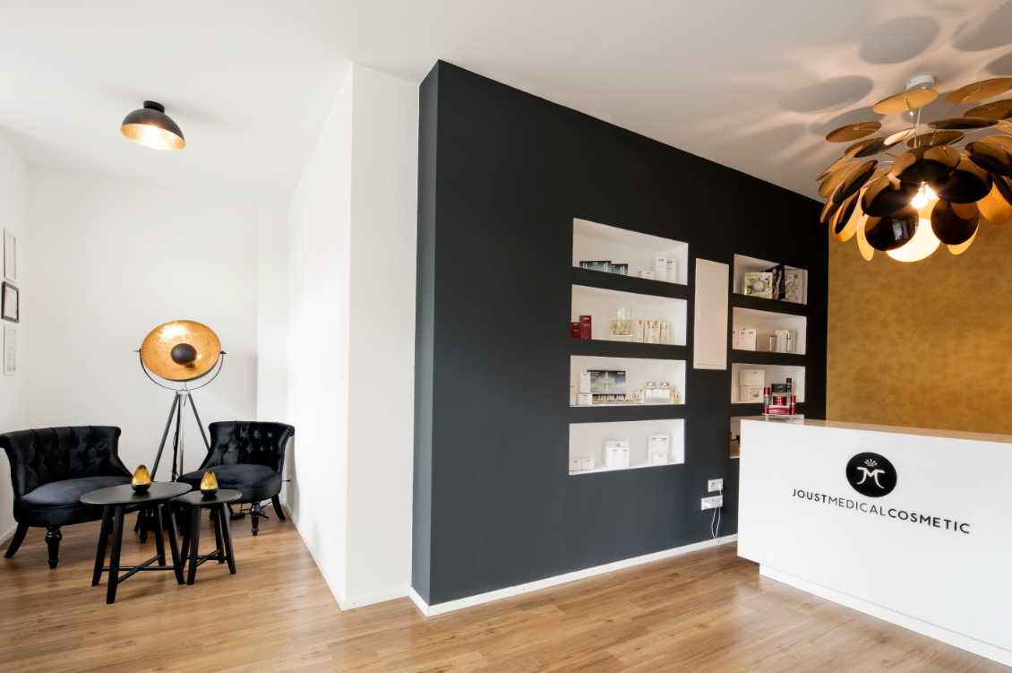 Empfangsbereich von JOUST Medical Cosmetic in Ludwigsburg